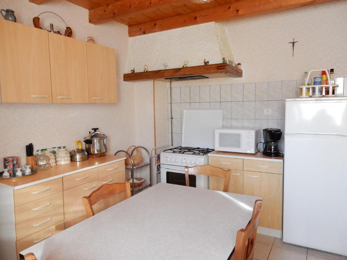 Spacious Near The Forest Esmoulieres